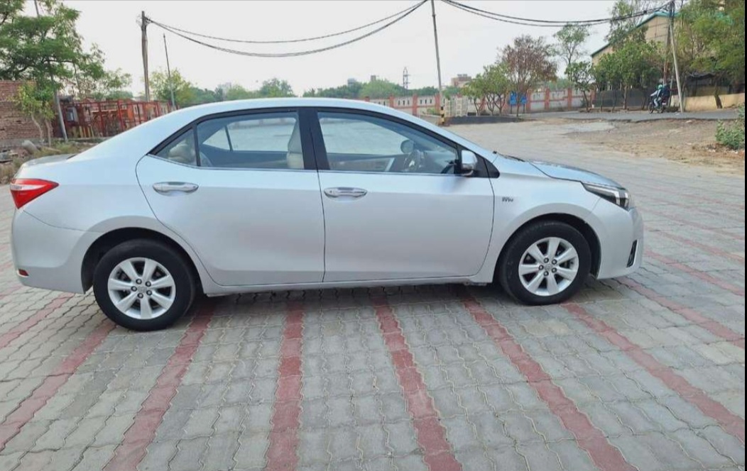 Toyota Corolla Altis(2014-2017) 1.8 Vl At